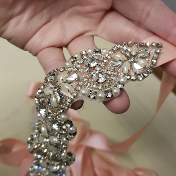 Yanstar Crystal Pearl with Pink Ribbon